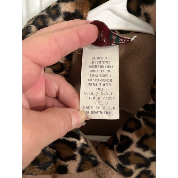 Village Fair tan with leopard collar one button cape - Picture 4 of 4